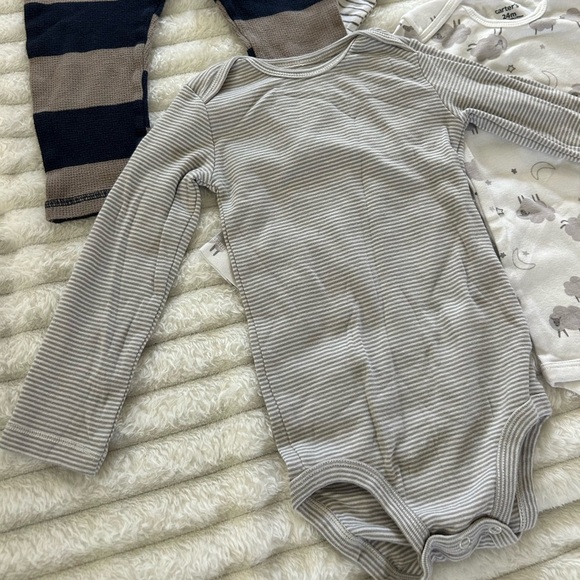 10 Piece Carter’s Toddler Boy’s Size 18-24M Long-Sleeves
& Pants/ Outfit Bundle - Picture 2 of 10